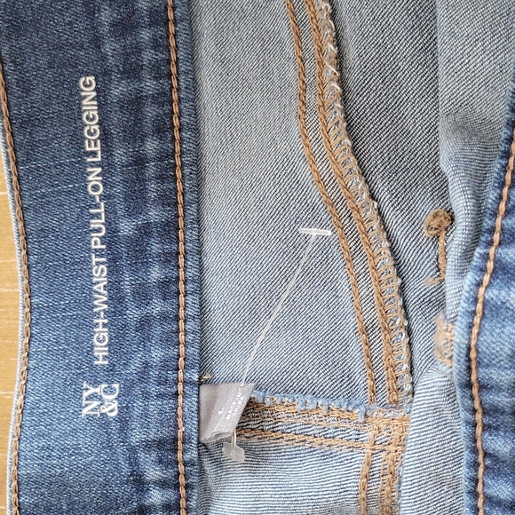 NY & C HIGH-WAISTED PULL- ON LEGGINGS. - Picture 4 of 11